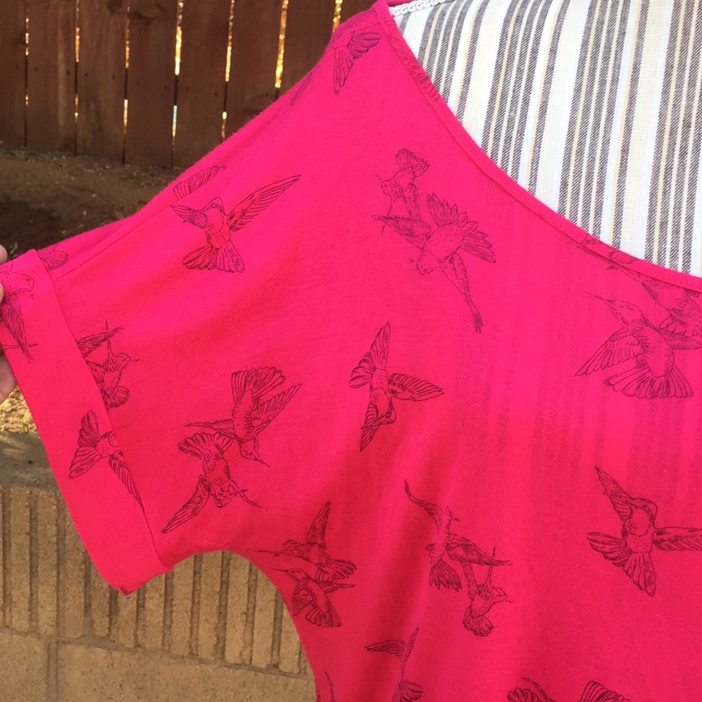 💜Happening in the present pink bird top - Picture 4 of 6